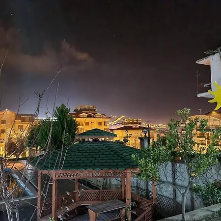Bueyuekhabahce Foothill On The Turkish Med ألانيا
