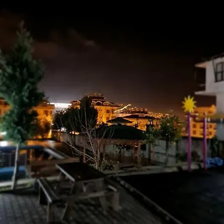 Bueyuekhabahce Foothill On The Turkish Med * Alanya